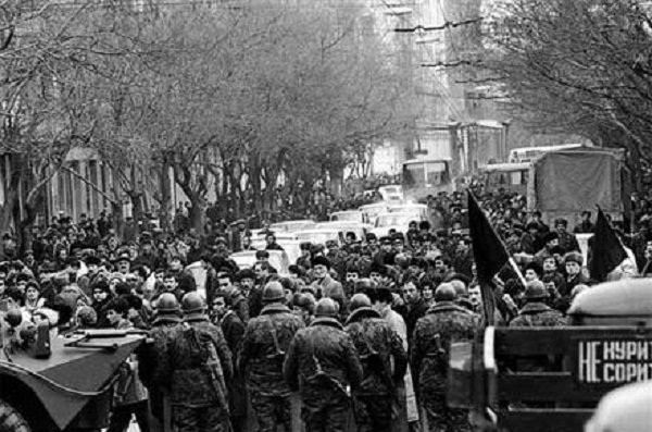 Qanlı 20 Yanvardan 34 il ötür 