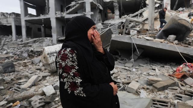 Fələstin Qızıl Aypara: İsrail Xan Yunisdəki sığınacaq mərkəzlərini hədəf aldı 