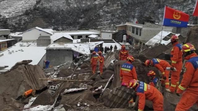 Çində torpaq sürüşməsi nəticəsində 9 nəfər ölüb 