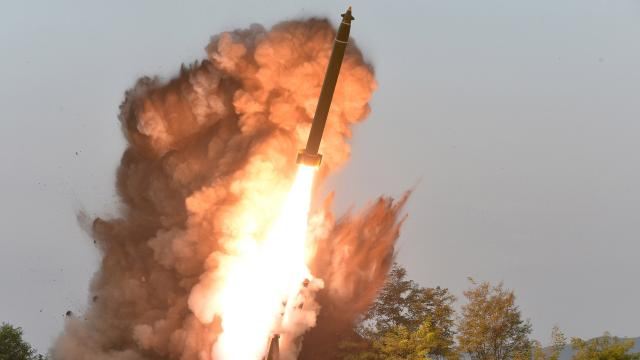 Cənubi Koreya: Şimali Koreya qanadlı raketlər buraxıb 