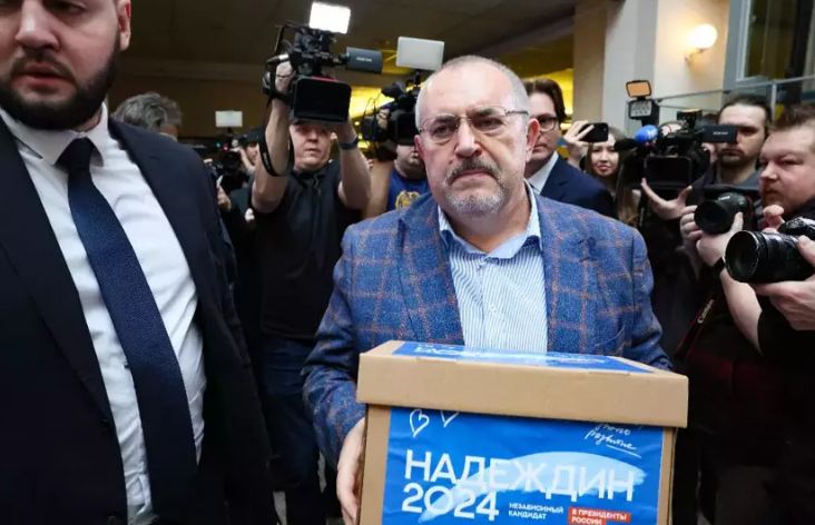 İmzalar tamamlandı: Müharibəyə qarşı olan namizəd Putini məğlub edə biləcəkmi? 