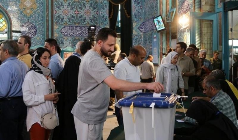 İranda prezident seçkilərində səsvermə saatı uzadıldı 