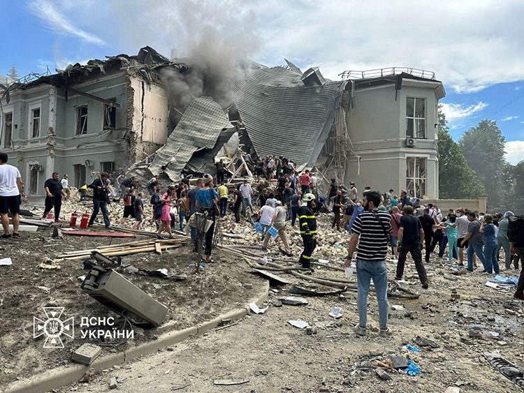 Rusiya Kiyevə hücum etdi: 17 ölü, 56 yaralı... 