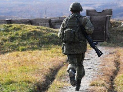 Rus əsgəri iki hərbçini güllələyib qaçdı: Qarşı tərəfə keçdi... 