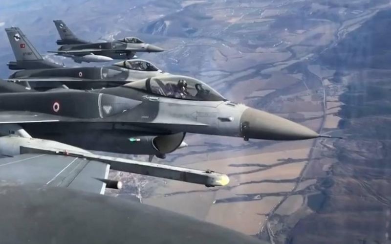 Türkiyə hərbçiləri İraqda 11 terrorçunu öldürüb 
