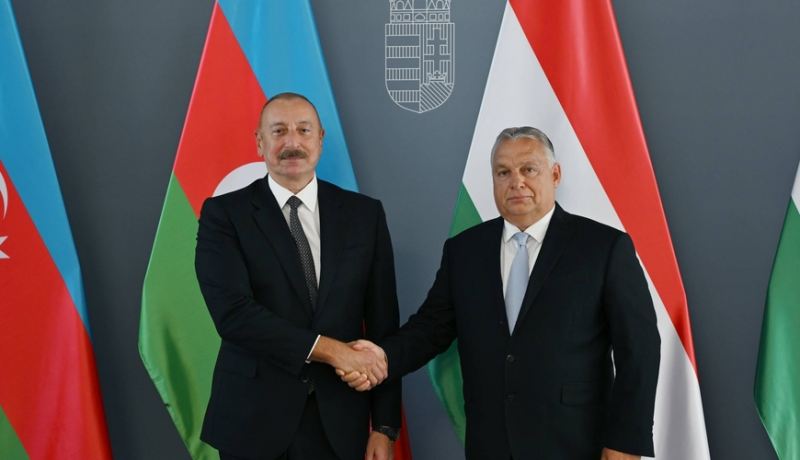 İlham Əliyev Viktor Orban ilə söhbət edib 