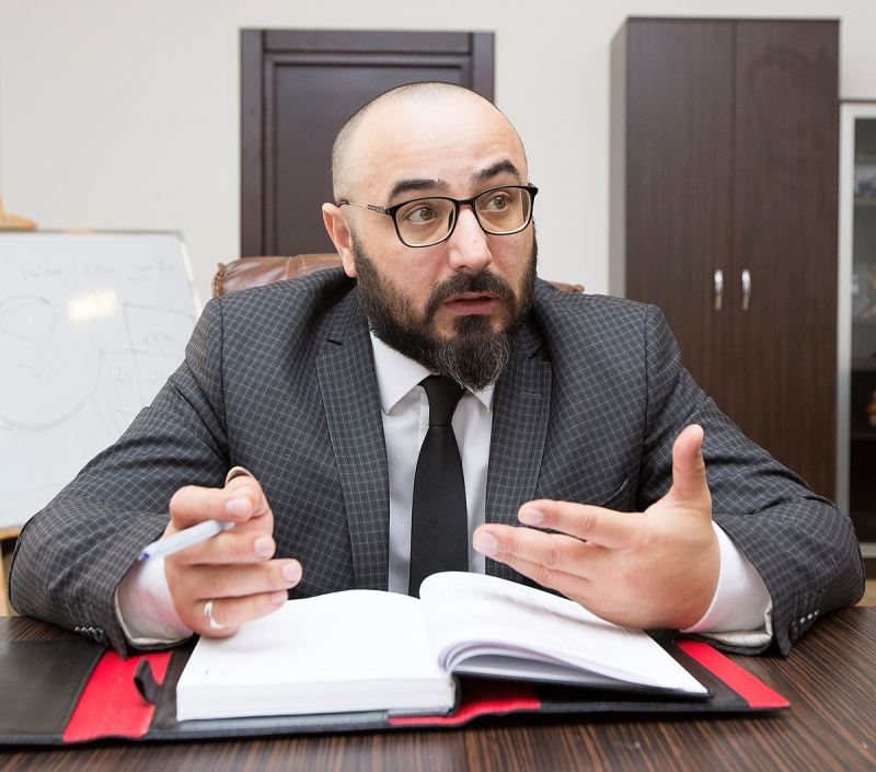 Törəçi fikirləri: Köhnə alqılardan qurtulmaq gərəkir - Eltən Törəçi yazır
