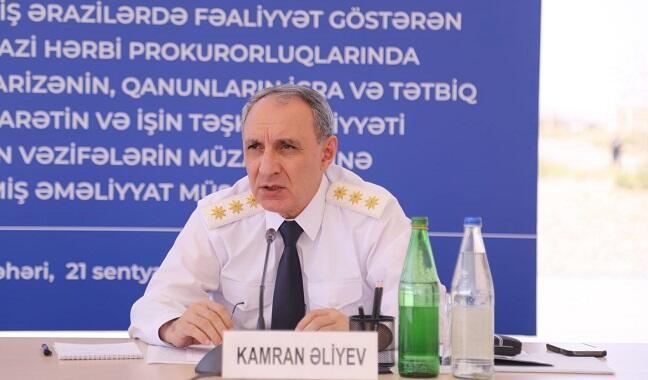 Baş prokuror jurnalistləri təbrik etdi 