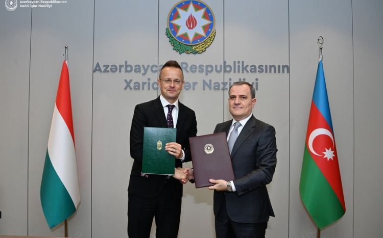 Azərbaycanla Macarıstan arasında 2 sənəd imzalandı 