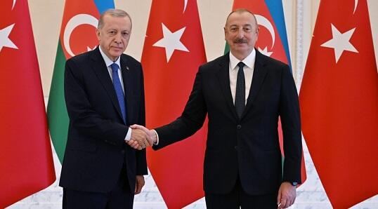 Prezidentlər hava limanında görüşdülər 