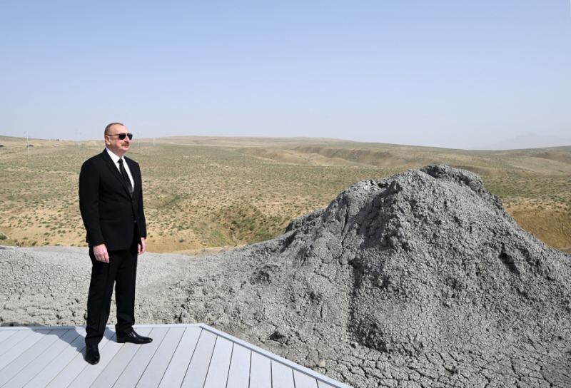 Prezident yeni turizm kompleksinin açılışda 