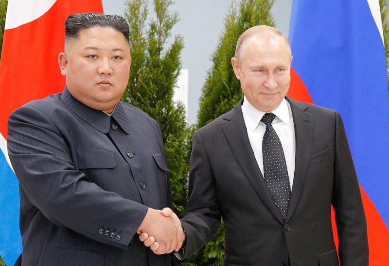 Putin Şimali Koreya lideri ilə görüşdü 