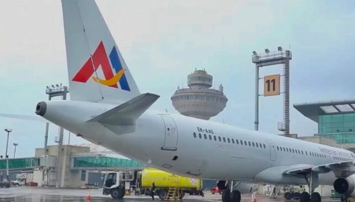 Rus sərhədçilər İrəvan aeroportundan çıxarılır 