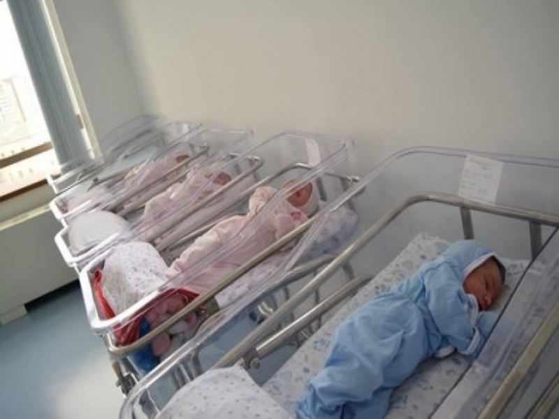 Gürcüstanda doğum səviyyəsi azalıb 