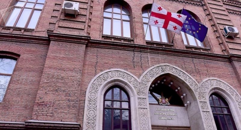 Gürcüstan Fransaya cavab verdi 