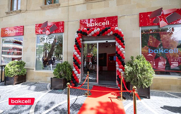 “Bakcell” Fəvvarələr meydanında yeni innovativ mağazasını təqdim etdi - FOTO