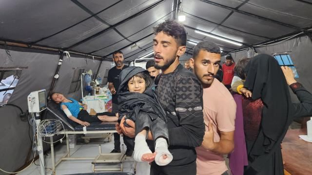 UNRWA: İsrailin Rafaha hücumları fəlakətli vəziyyəti daha da pisləşdirir 