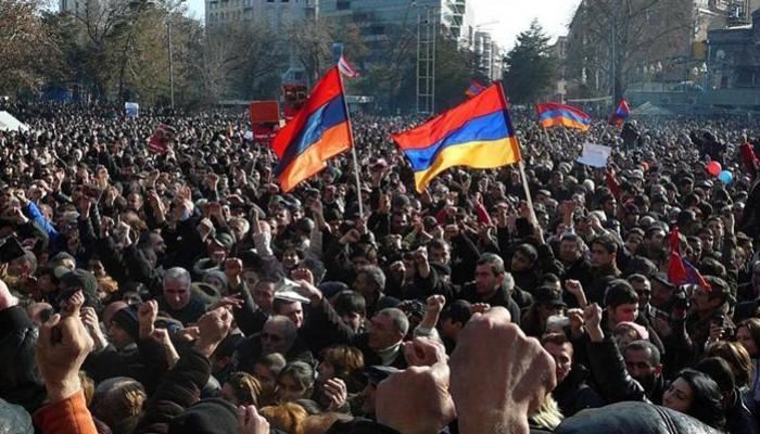 \"Paşinyan etirazçılardan güclüdür\" - Arzuxan Əlizadə