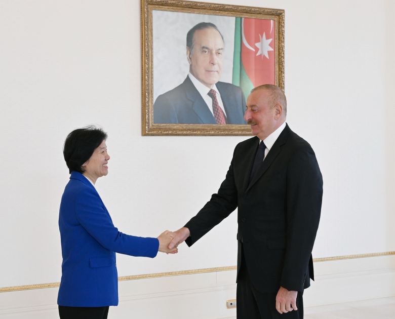 İlham Əliyev Ümumçin Komitəsinin sədr müavinini qəbul edib 