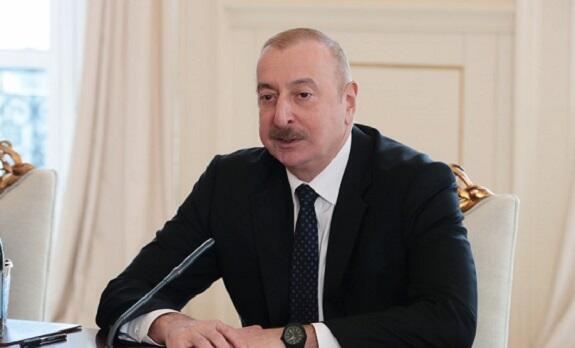 Prezident İran səfirliyindədir 
