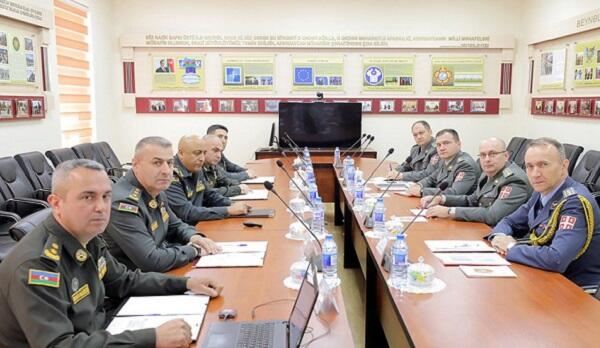 Generalımız serbiyalı hərbçilərlə görüşdü 