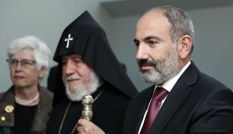 Ermənistanda Kilsə-hakimiyyət qarşıdurmasi yeni mərhələyə keçib: Qaragenə \"agent\" damğası...
