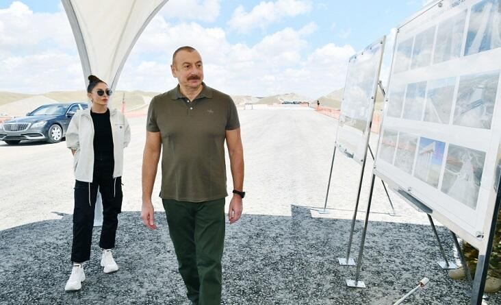 Prezident və xanımı Xocalı şəhərini gəzdilər 