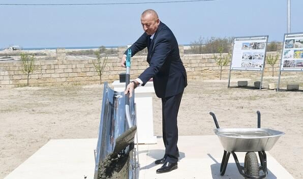 Prezident Ağdamda dörd kəndin təməlini qoydu 
