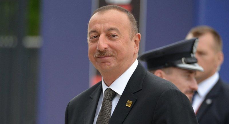 İlham Əliyev keniyalı həmkarını təbrik etdi 