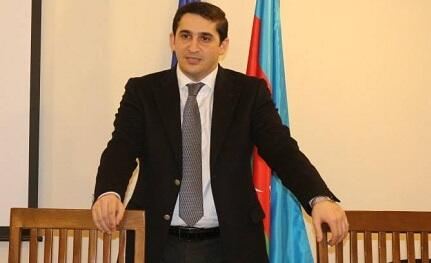 Nazir onu idarə rəisi təyin etdi 