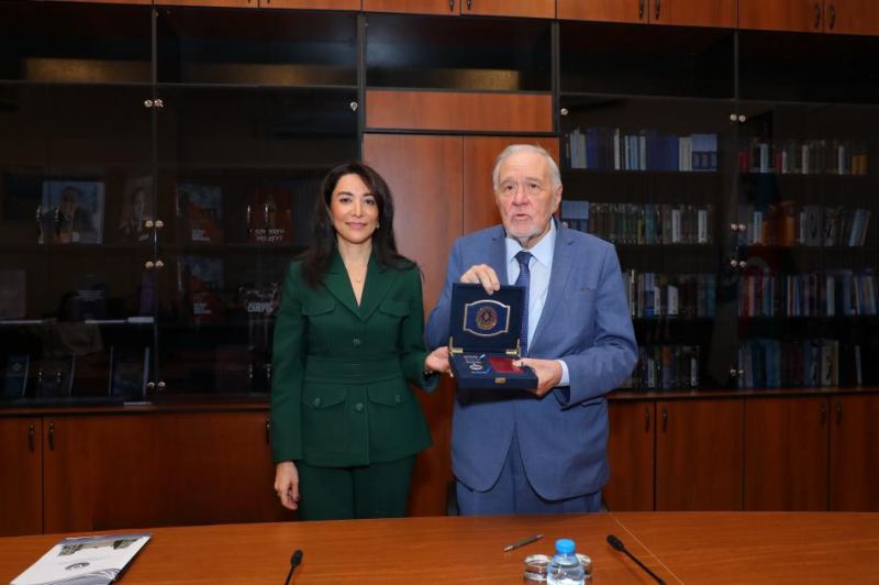 Ombudsman Aparatında türkiyəli professor İlber Ortaylı ilə görüş keçirilib 