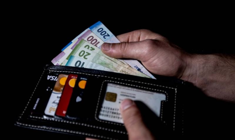 Bakıda orta əməkhaqqı 7 %-dən çox artıb 