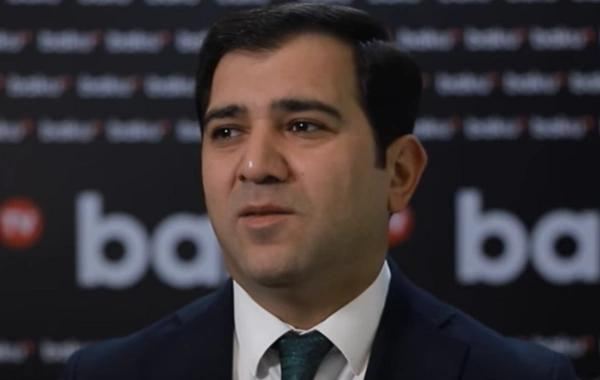 Ordumuzun yanında olan sənətçilərimiz: \"Mikrofonu qoyub cəbhəyə getdim\" 