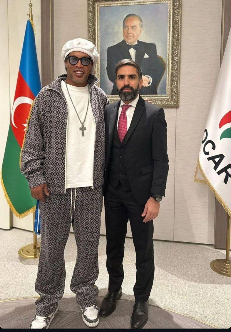 AFFA prezidenti Ronaldinyo ilə görüşdü 