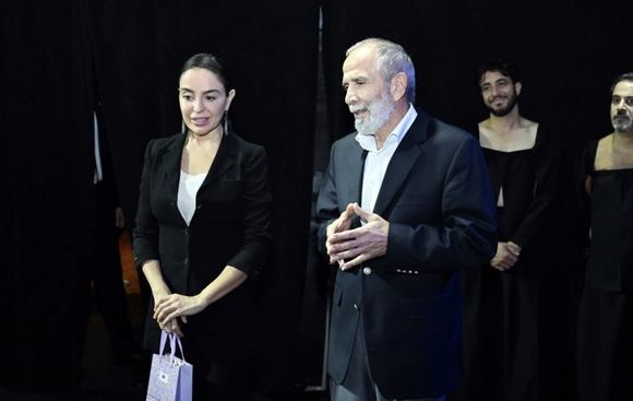 Leyla Əliyeva, İordaniya şahzadəsi və ICCROM-un baş direktoru \"Manqurt\" tamaşasını izləyiblər 