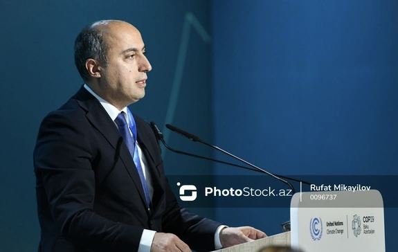 Nazir: \"Ölkədə hazırda hər 9 şagirdə 1 kompüter düşür\" 