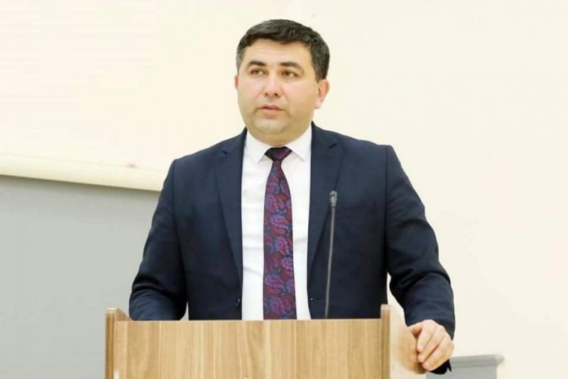 Deputat taksi çatışmazlığından şikayətlənib 