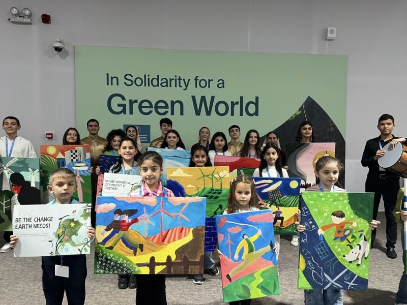COP29-da azərbaycanlı uşaqlar iqlimlə bağlı aksiya keçiriblər 
