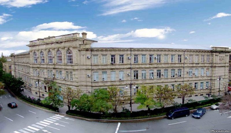 Bu universitetdə əmək haqları artırıldı 