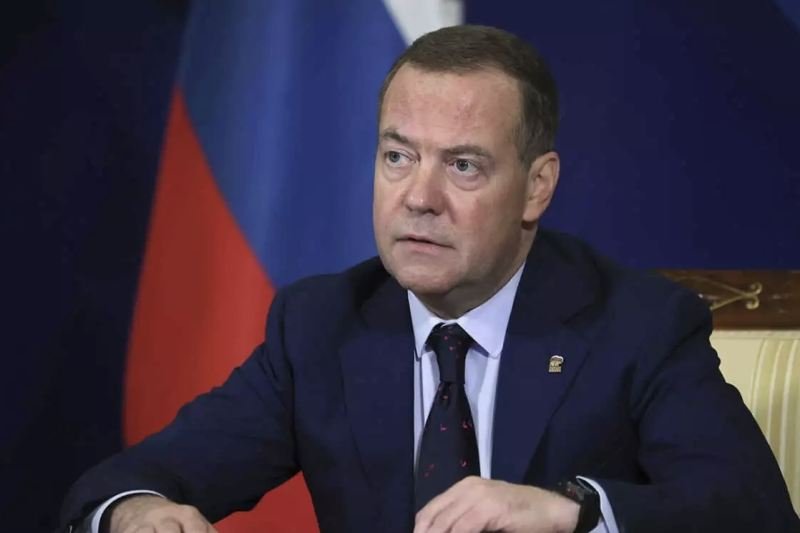 Medvedev: \"NATO ölkələri tam şəkildə Rusiyaya qarşı müharibəyə cəlb olublar\" 