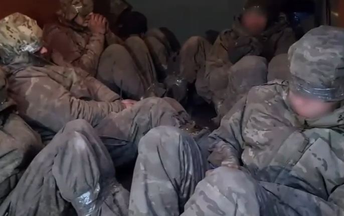 Ukrayna xüsusi təyinatlıları Rusiya ordusunun çoxlu əsgərini əsir götürdü, VİDEOSUNU YAYDI (18+) 