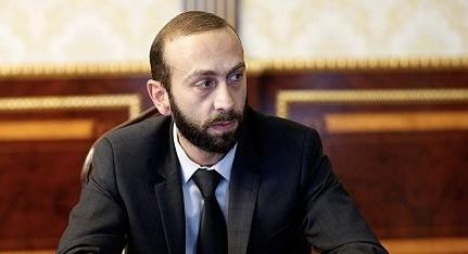 Mirzoyan Valtonenlə sülh prosesini müzakirə etdi 