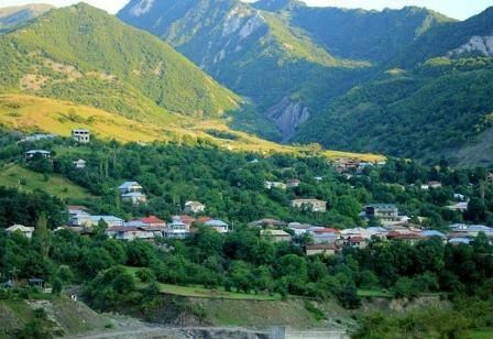 AYDA yol çəkərkən evi uçurtdu: zərəri qarşılayacaq? 