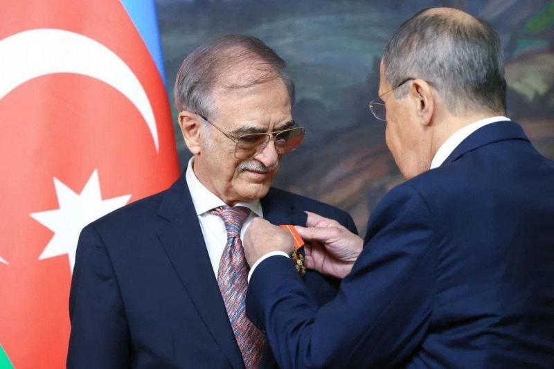 Lavrov Bülbüloğlunun sinəsinə medal taxdı - Fotolar 