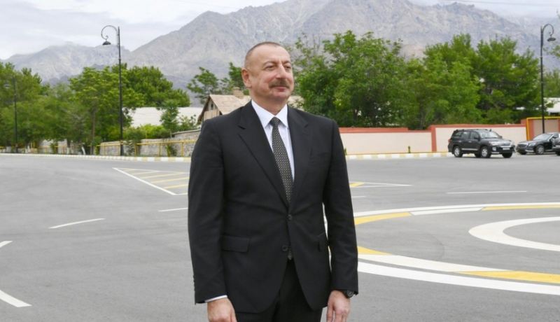 Prezident Horovluda fərdi evlərin və sosial obyektlərin tikintisi ilə tanış oldu 