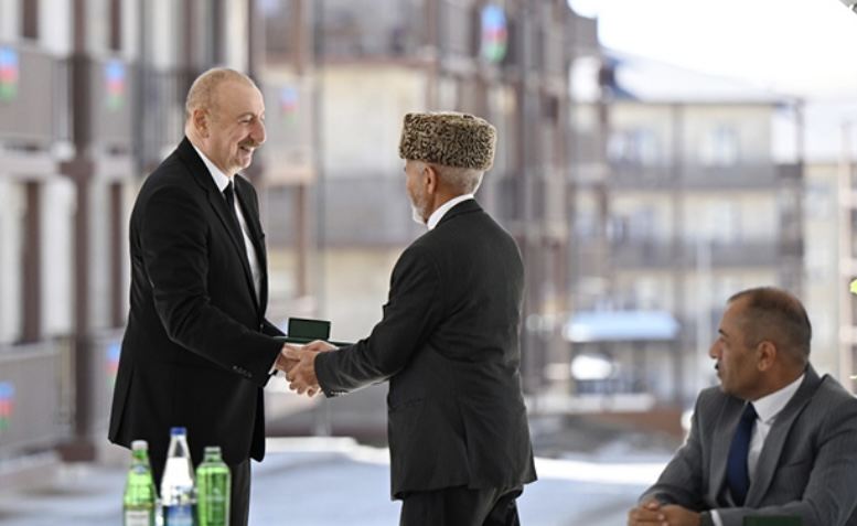 Cəbrayıla yolu belə çəkərlər... - Fotolar 
