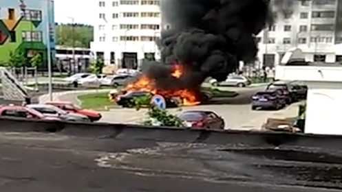 Zaporojye AES-in şöbə rəisinin avtomobili partladıldı - Video 