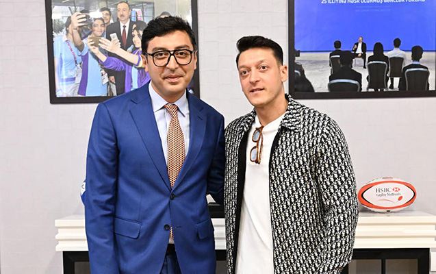 Mesut Özil Bakıda - Foto 