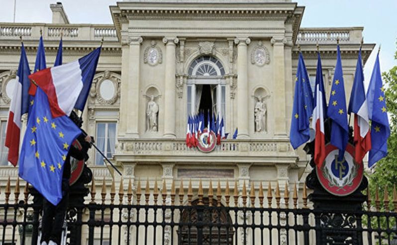Fransadan növbəti cılız addım - Bakıdakı tədbiri pozmağa cəhd edib