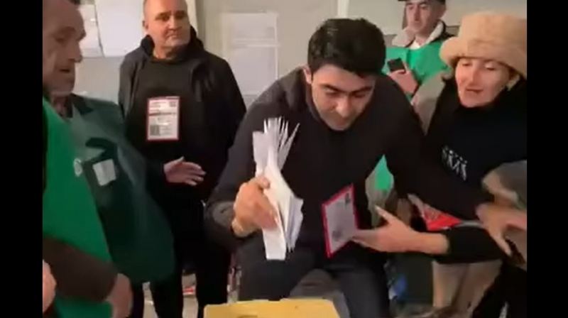 Marneulidə seçki məntəqəsi bağlandı, cinayət işi açıldı 